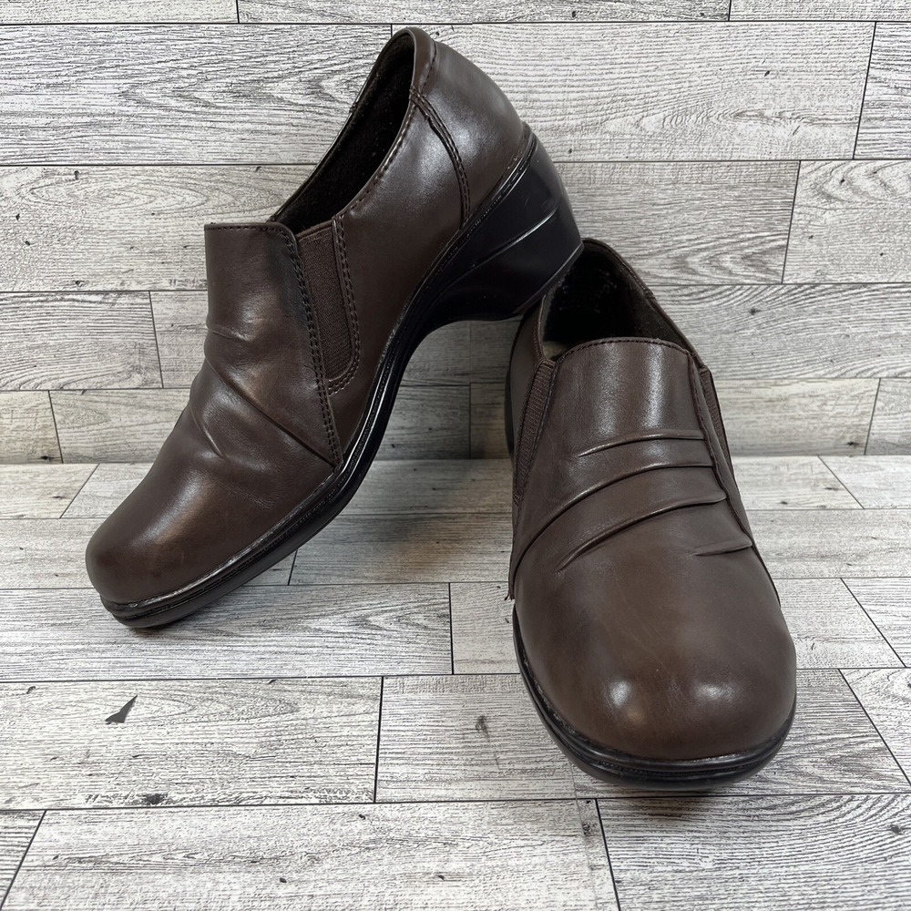 Thom McAn Deidre Brown Leather Slip‎ On Loafer Heel Shoes Women Size 7M